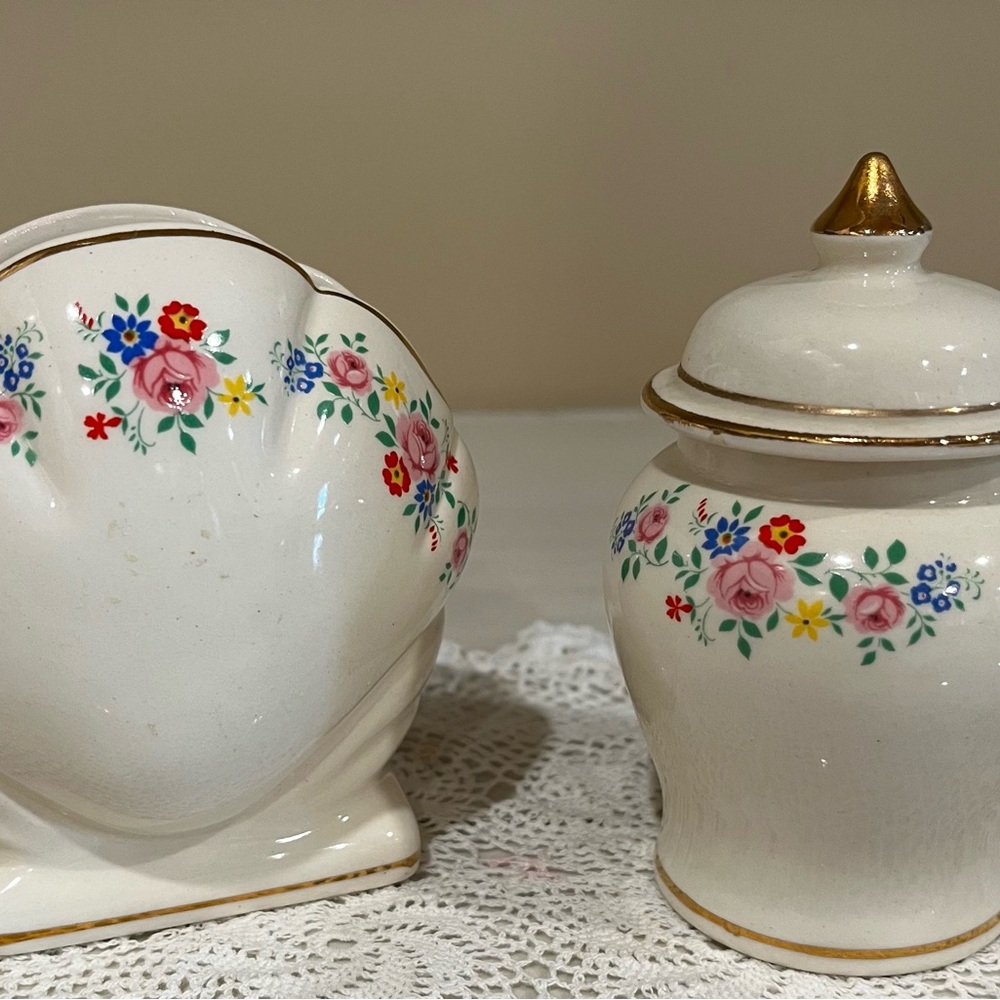 Extremely Rare Vintage Sadler Dresser Set